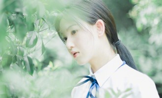 巴萨国家德比特别球衣亮相，创新设计引爆球迷热议